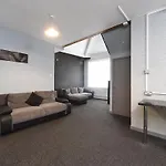 Penthouse Warehouse Slps 18
