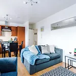 2 Bedroom Apartment Manchester Hosted By MCR Dens