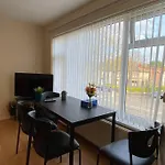 Serene Apt In The Heart Of Stretford