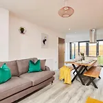 Beautiful 5 Bed House Manchester Sleeps8 Wparking