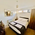 Caxton House