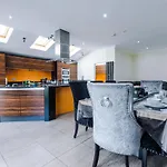 Luxurious Suburban 6 Bedroom 3 Bathroom Home