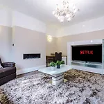 Luxurious Suburban 6 Bedroom 3 Bathroom Home