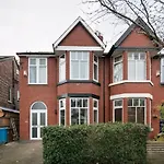 Shared Short Term South Manchester Accommodation