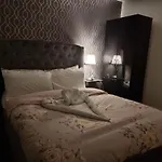 Lovely 2-Bed Apartment In Manchester
