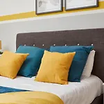 Charming 2 Bedroom Apartment In Manchester