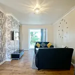Lovely 1 Bed House Share! Free Off Road Parking! Large Rear Garden