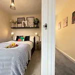 Chic Manchester Townhouse Near Old Trafford