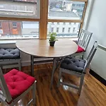 City View 2-Bed Apartment In Manchester