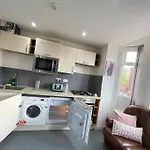 Bijou Studio Flat Curry Mile - Newly Renovated - Free Parking