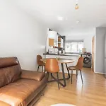 Entire Home - Cosy 3 Bedroom House, Close To Levenshulme Station, 13 Mins To Manchester City Centre