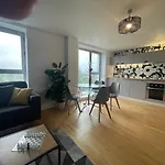Lovely 1-Bedroom Apartment With Parking