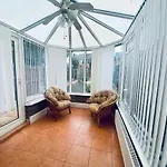 Comfortable Manchester House With Conservatory & Parking