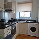 Beautiful 2-Bed Apartment In Manchester Centre