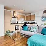 Central Manchester Gem - Sleeps 6