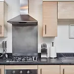 Central Manchester Gem - Sleeps 6
