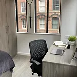 Amazing En-Suite Room In City Centre