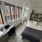Amazing En-Suite Room In City Centre
