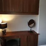 Cheerful 3 Bedroom House With Spacious Garden