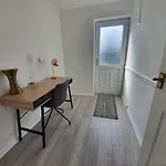 Bv Luxury Spacious 3 Bedroom House At Isaac Close
