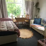 Private Studio Flat Great Location In Manchester