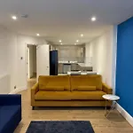 Luxury 2-Bedroom Apartment In The Heart Of Manchester City Centre