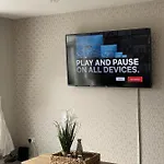 Bv Luxury Spacious 3 Bedroom House At Isaac Close