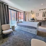 Super Central 1 Bedroom Home In The Heart Of Mcr
