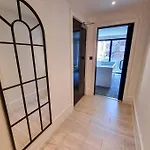 Super Central 1 Bedroom Home In The Heart Of Mcr