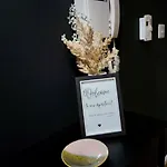Modern & Stylish Apartment - Whyte Place Salford