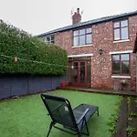 3-Bedroom House In Chorlton Full Of Character
