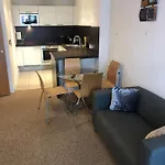 Lovely Serviced Apartment 2Min 2 City Center