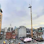 Stylish 2 Bedroom Apartment Manchester City Centre