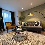 Modern 2 Bedroom Aesthetic Apt