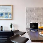 City Centre Apartment - Ideal For Longer Stays