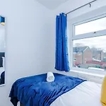 Half Mile To Etihad Stadium & Coop Arena, Free Parking, 6 Ppl