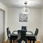 Entire 2 Bedroom House With Parking City View