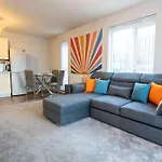 M5 Ordsall - Spacious 2 Bedroom City Apartment