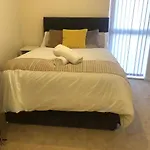 Spacious Flat Sportcity Etihad