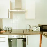 Chic 2 Bedroom Apartment Salford Quays The Lowry