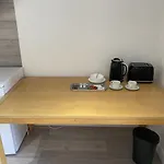Modern Guest House With Private Entrance