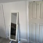 Modern Guest House With Private Entrance