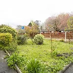 M9 Guest House