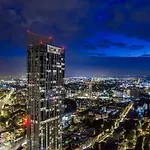 Modern 2 Bed & 2 Bath Manchester City Centre Apartment