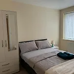 Rooms 7 Minutes From Etihad