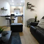The Mcr City Stay - 2 Bed Modern Apartment