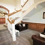 Stableford Hall - Stunning Manchester Apartment