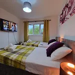 Pet Friendly 3 Bedroom Apartment In Manchester By Sublime Stays
