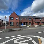 Two Bed Home In Manchester, Etihad Clayton