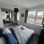 Two Bed Home In Manchester, Etihad Clayton
